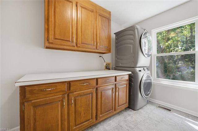 222 Silver Fox TRCE, Yorktown, VA 23693