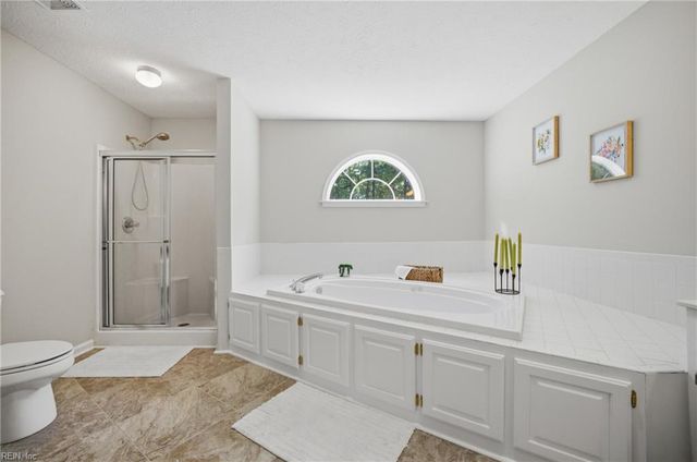 222 Silver Fox TRCE, Yorktown, VA 23693