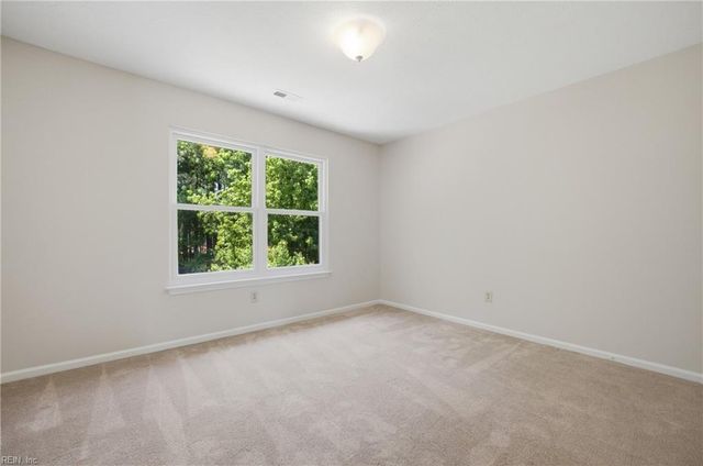 222 Silver Fox TRCE, Yorktown, VA 23693