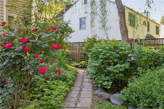 222 Silver Fox TRCE, Yorktown, VA 23693