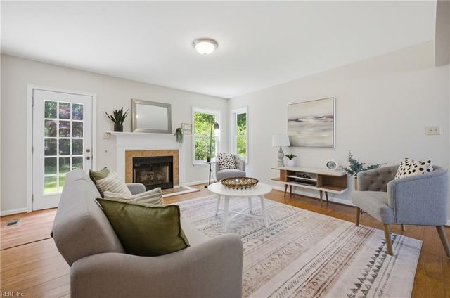 222 Silver Fox TRCE, Yorktown, VA 23693