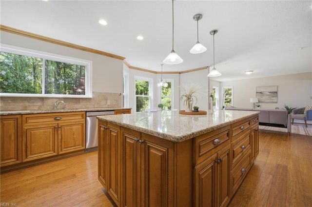 222 Silver Fox TRCE, Yorktown, VA 23693