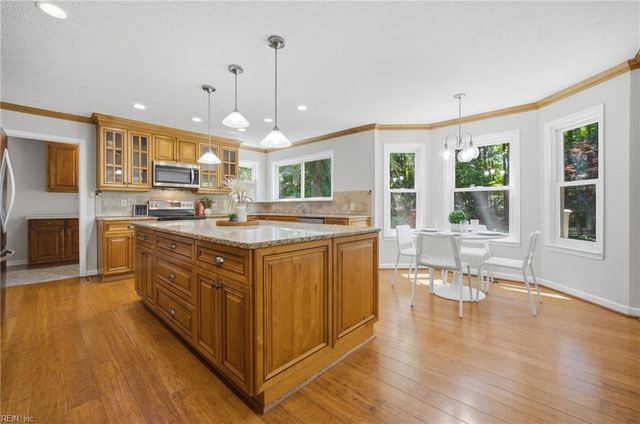 222 Silver Fox TRCE, Yorktown, VA 23693