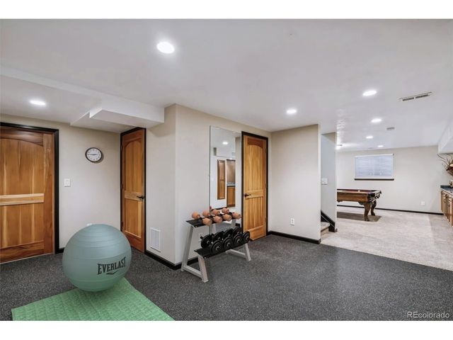 9461 W Baltic Ct, Lakewood, CO 80227