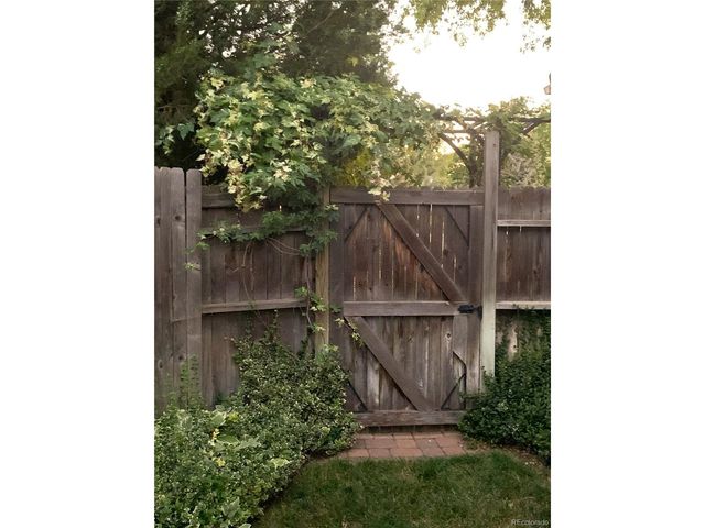 9461 W Baltic Ct, Lakewood, CO 80227