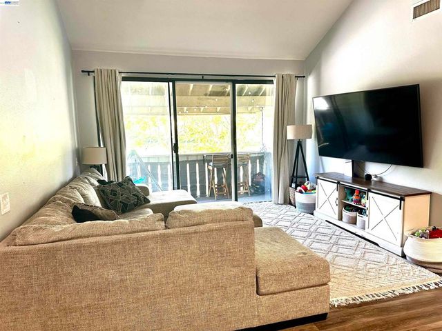 74 Carriage Way 74, Pomona, CA 91766