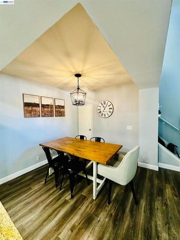 74 Carriage Way 74, Pomona, CA 91766