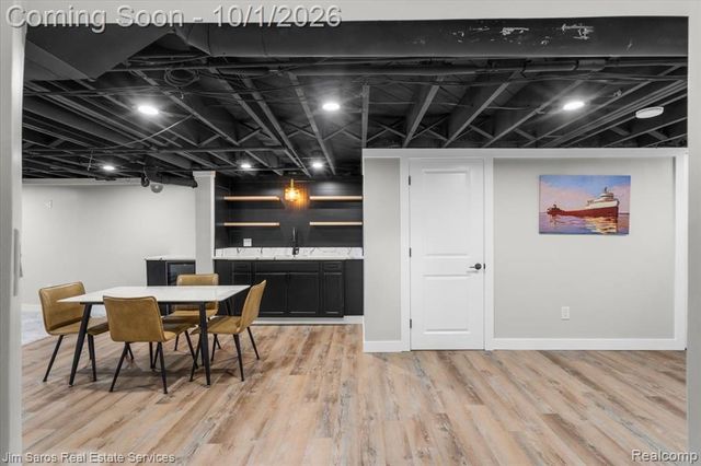 22587 Kipling Street, Saint Clair Shores, MI 48080