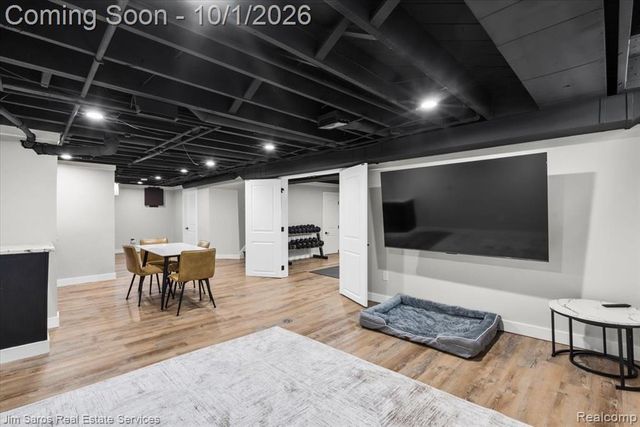 22587 Kipling Street, Saint Clair Shores, MI 48080