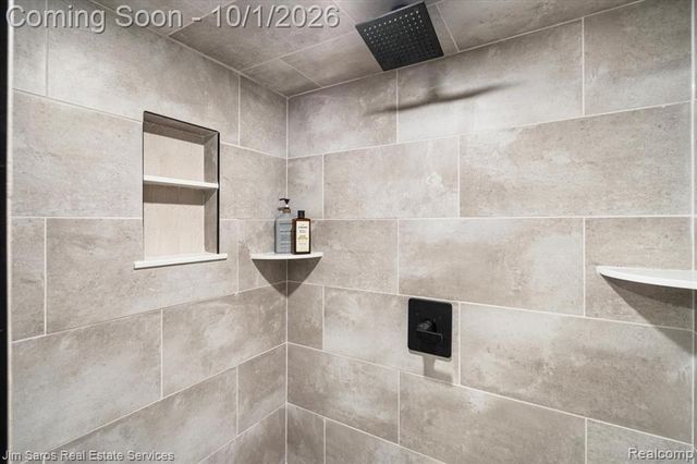 22587 Kipling Street, Saint Clair Shores, MI 48080