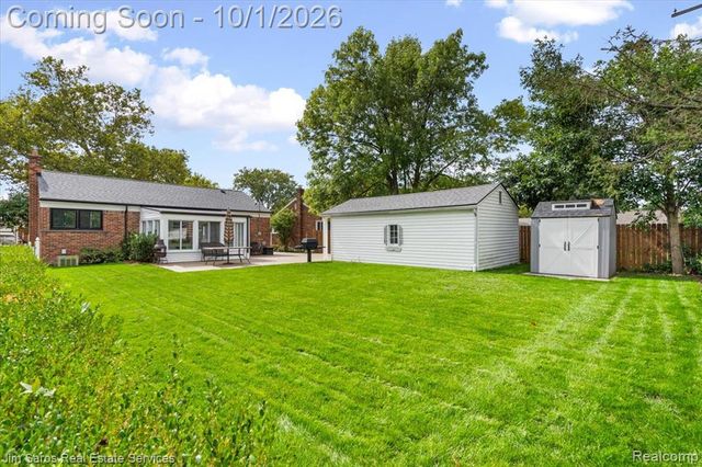 22587 Kipling Street, Saint Clair Shores, MI 48080