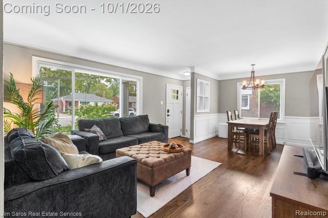 22587 Kipling Street, Saint Clair Shores, MI 48080