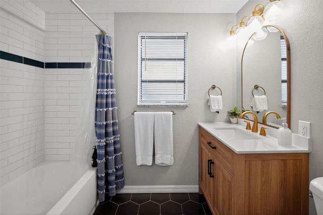 63 LAKE HUNTER DRIVE, Lakeland, FL 33803