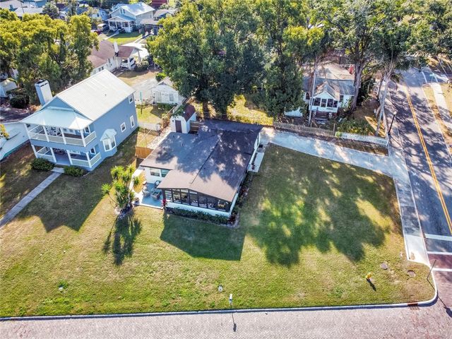 63 LAKE HUNTER DRIVE, Lakeland, FL 33803