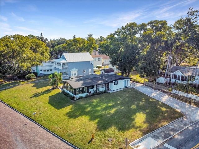 63 LAKE HUNTER DRIVE, Lakeland, FL 33803