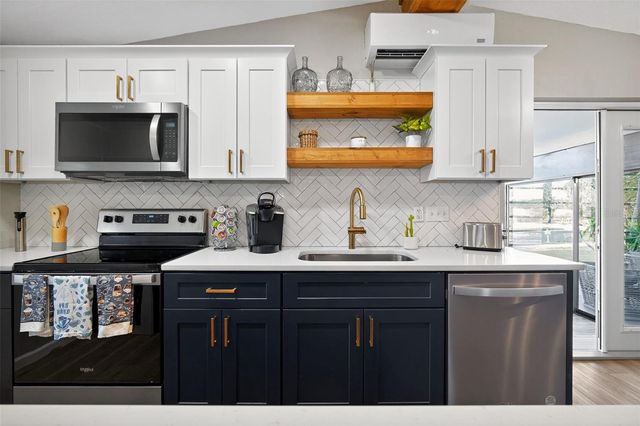 63 LAKE HUNTER DRIVE, Lakeland, FL 33803