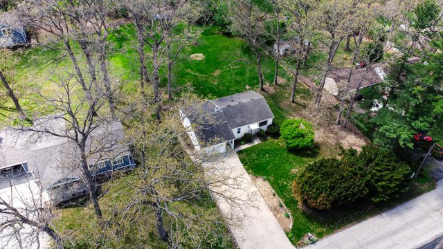 157 Spectacle Drive, Valparaiso, IN 46383