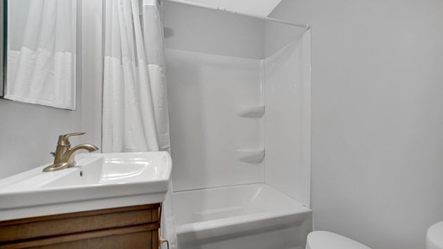 157 Spectacle Drive, Valparaiso, IN 46383