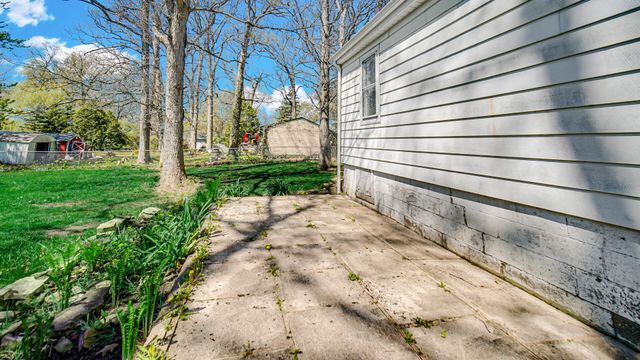 157 Spectacle Drive, Valparaiso, IN 46383
