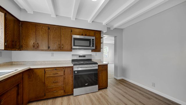 157 Spectacle Drive, Valparaiso, IN 46383