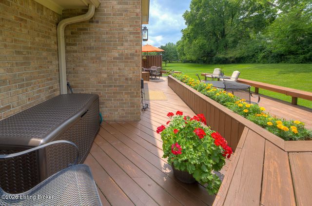4513 Wolfspring Dr, Louisville, KY 40241