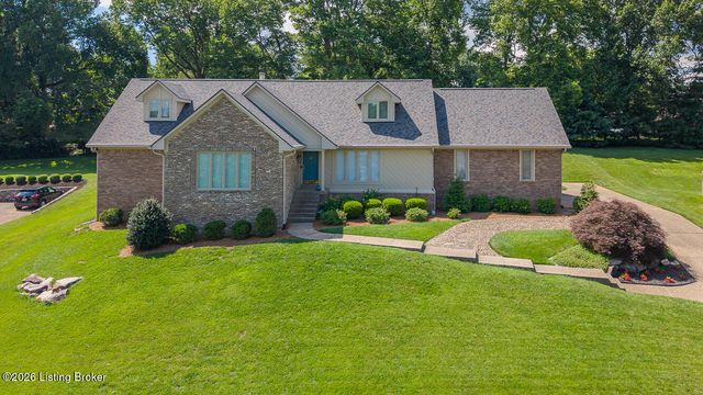 4513 Wolfspring Dr, Louisville, KY 40241