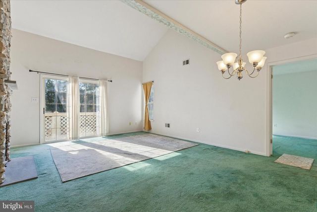 214 FOXMEADOW DR #CONDO 214, Royersford, PA 19468