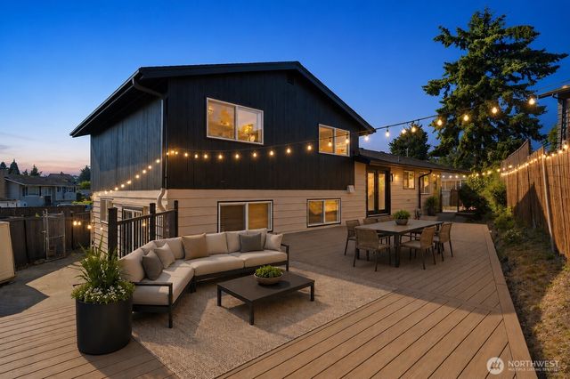 1813 S 244th Place, Des Moines, WA 98198