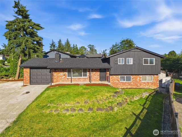 1813 S 244th Place, Des Moines, WA 98198