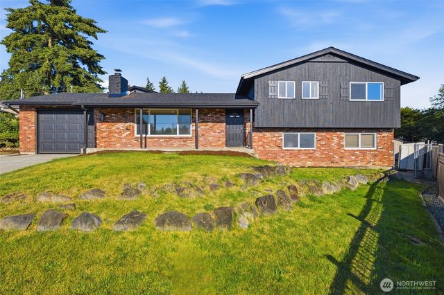 1813 S 244th Place, Des Moines, WA 98198