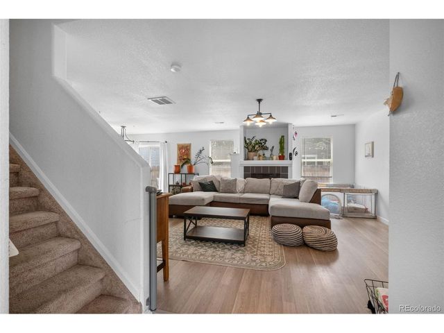 10696 Butte Dr, Longmont, CO 80504