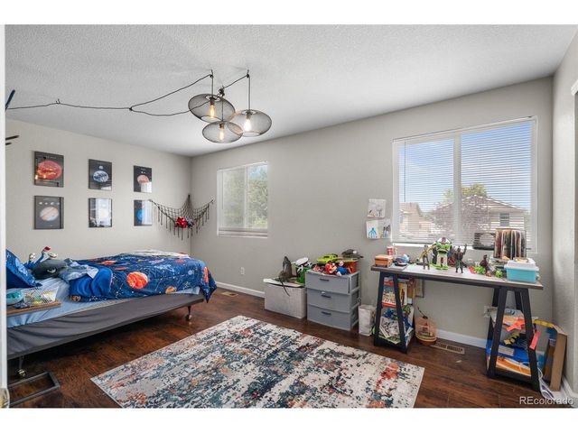 10696 Butte Dr, Longmont, CO 80504