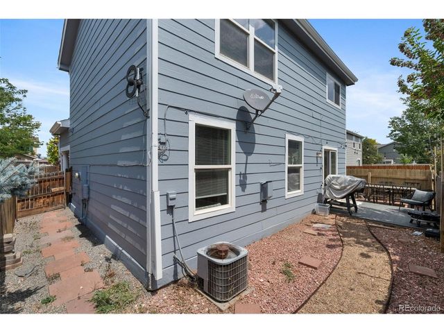 10696 Butte Dr, Longmont, CO 80504