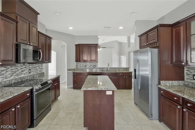 1302 SW 20th ST, Cape Coral, FL 33991