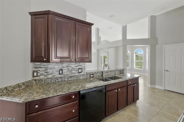 1302 SW 20th ST, Cape Coral, FL 33991