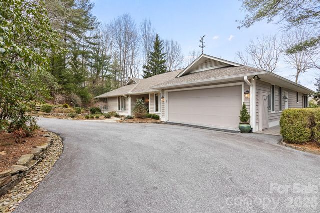 171 Old Hillside Lane, Flat Rock, NC 28731