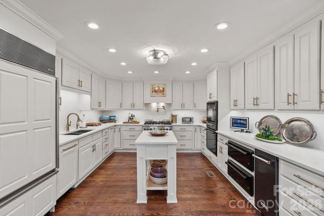 171 Old Hillside Lane, Flat Rock, NC 28731