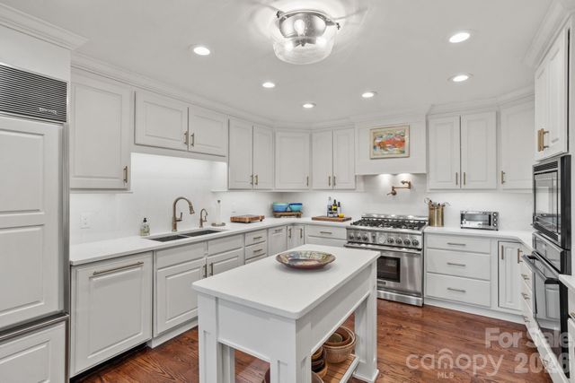 171 Old Hillside Lane, Flat Rock, NC 28731