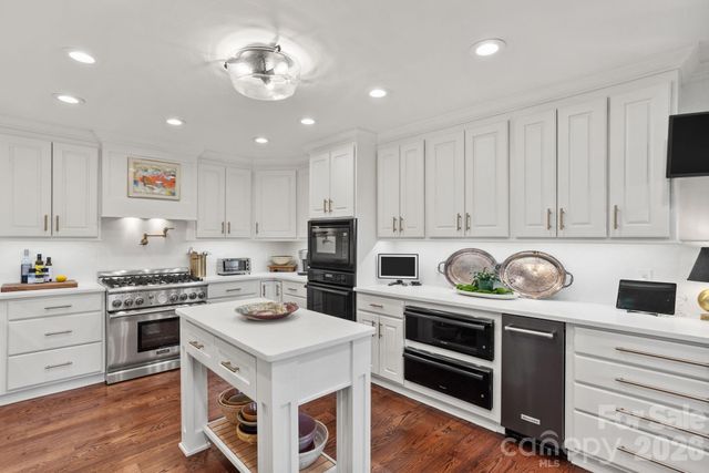 171 Old Hillside Lane, Flat Rock, NC 28731