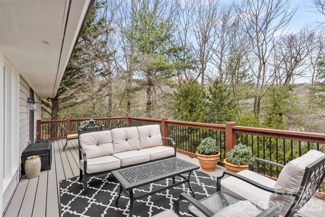 171 Old Hillside Lane, Flat Rock, NC 28731