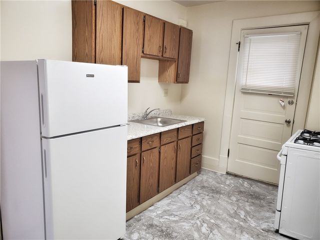 3002-3004 Clermont Avenue, Brentwood, PA 15227