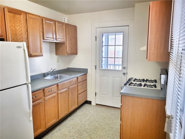 3002-3004 Clermont Avenue, Brentwood, PA 15227