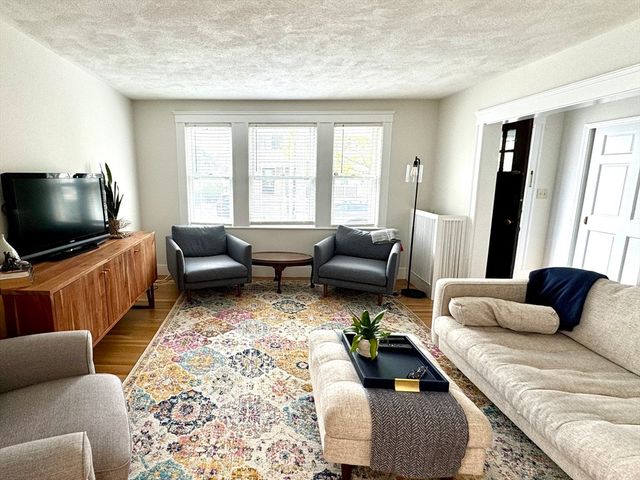 62 Varnum 1, Arlington, MA 02474