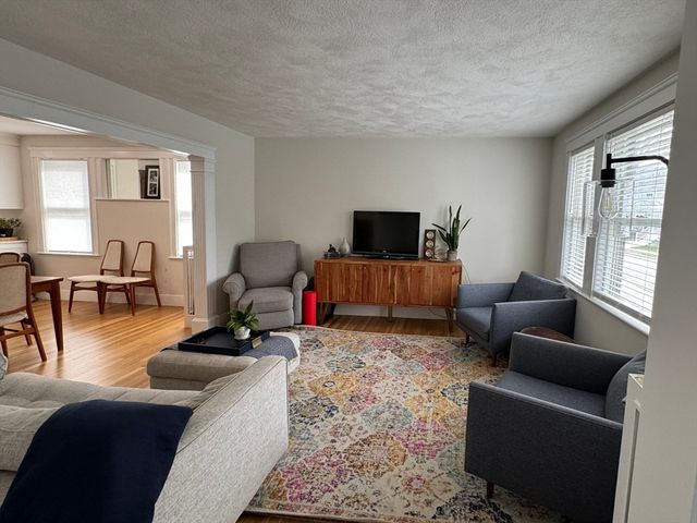 62 Varnum 1, Arlington, MA 02474