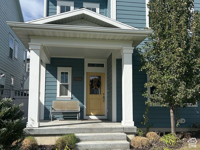 10804 S GRESHAM DR, South Jordan, UT 84009
