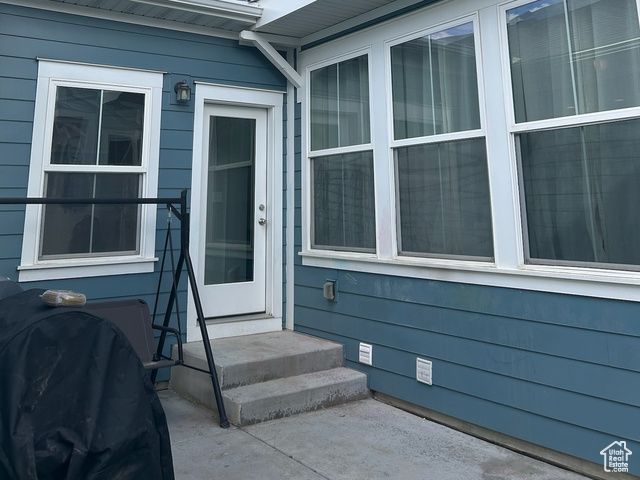 10804 S GRESHAM DR, South Jordan, UT 84009