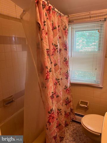 185 BERKLEY AVE, Lansdowne, PA 19050