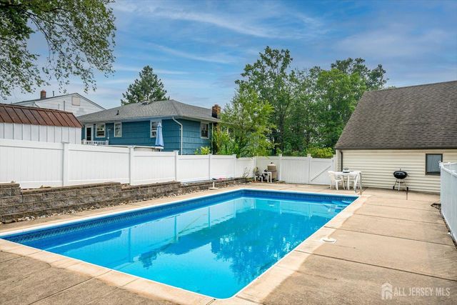 106 Washington Avenue, Iselin, NJ 08830