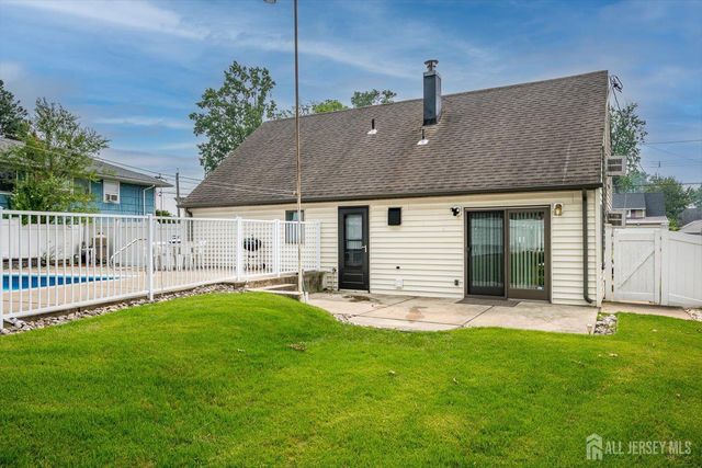 106 Washington Avenue, Iselin, NJ 08830