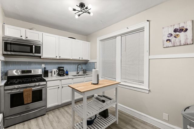 6029 N AUSTIN Avenue, Chicago, IL 60646